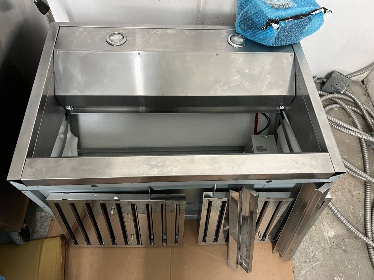 36 INCH KitchenAid KVWC906KSS Commercial-Style Wall Mount Canopy Range Hood with 1170 CFM, LED Lights, New Open Box Baffle Filter * Blower Sold Separately *