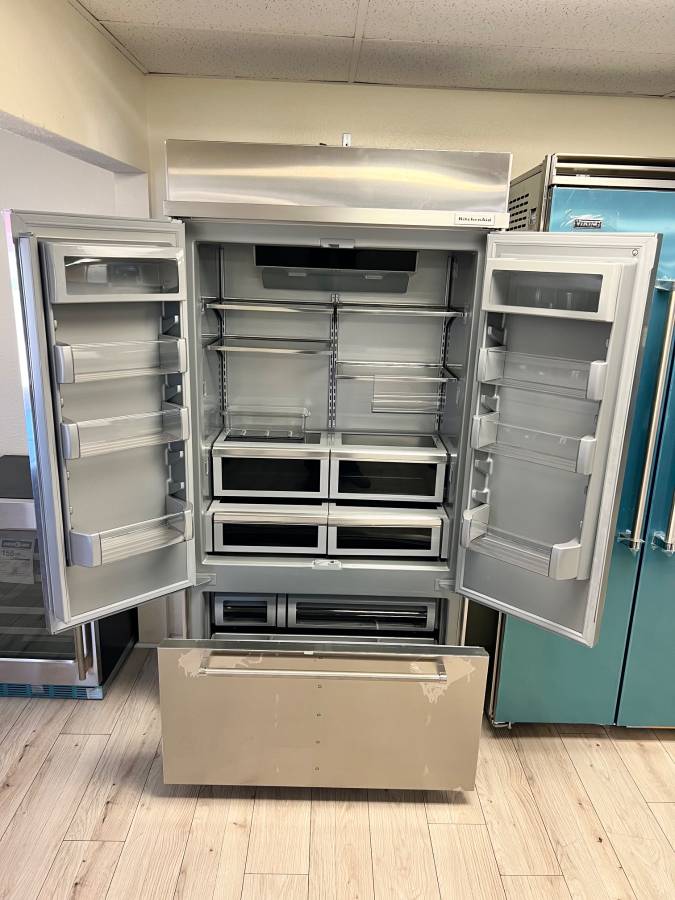 42 INCH KitchenAid KBFN502ESS Built-In French Door Refrigerator * NEW OPEN BOX * 24.2 cu. ft. Capacity, 4 Glass Shelves, Preserva Food Care System, Automatic Ice Maker, Platinum Interior, LED, Door Open Alarm, Sabbath Mode, ENERGY STAR Stainless Steel