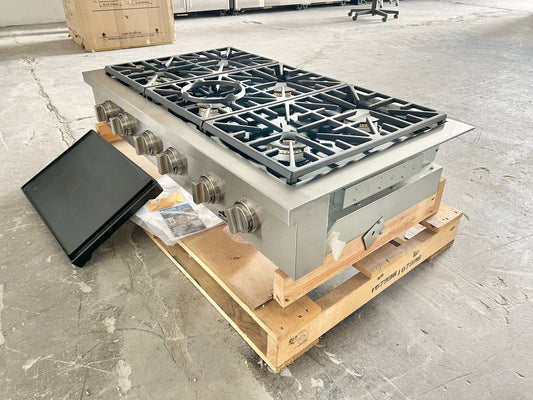 48 INCH Dacor HRTP486SNG RangeTop with 6 Sealed Burners, Continuous Grates, Simmer Sear Burners, Perma-Flame, Illumina Knobs, Smart Flame, Griddle, New Open Box , Natural Gas