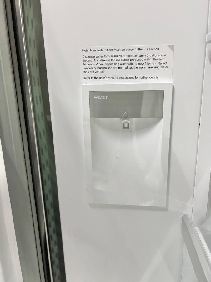 36 INCH BOSCH Counter Depth French Door Refrigerator B36CT80SNS Stainless Steel * New Open Box *