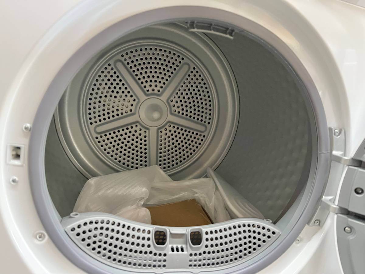 24 INCH Insignia 4.4 Cu. Ft. Stackable Electric Dryer Ventless *New Open Box * White , 16 Cycle , Ventless , Energy Star Certified , Damp Dry Signal , LCD Screen with Knob , 4.4 CU FT ,