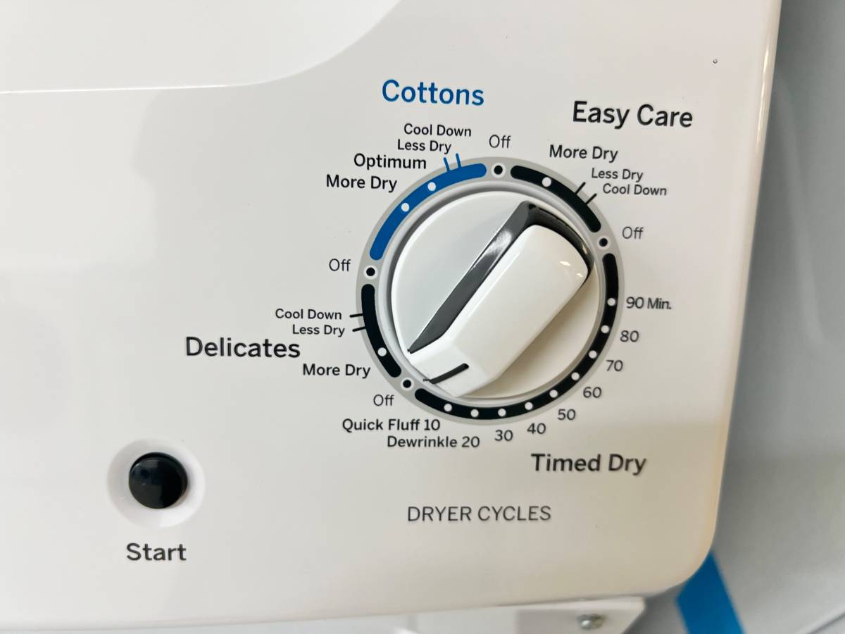 27 INCH GE Stackable GUD27ESSMWW Electric Laundry Center White * New Open Box Auto-load Sensing, Cycle Status Lights, Rotary Controls, 11 Wash Cycles, 6 Wash Rinse Temperatures , 800 RPM , White .