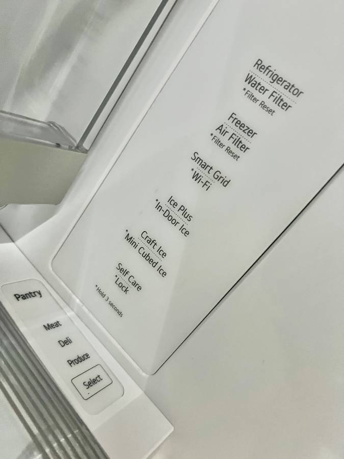 36 INCH LG LRYKC2606S Counter-Depth MAX French Door Refrigerator  Smart  26 Cu. Ft., 4 Split Shelves, UV nano Dispenser, 3 Ice Maker,  ADA , Print Proof Stainless Steel .