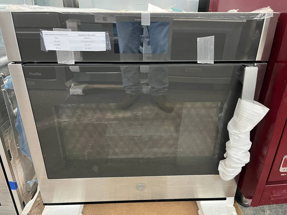 30 INCH GE Profile PTS700LSNSS Oven,Air Fry, Stainless Steel * New Open Box * AIR FRY , 5 CU FT , No Preheat , Wi-FI, Control Lock , Goggle Assistant , Alexa , Smart HQ, Voice , Proof , ADA, Warm, Delay , FIT ,7 Inch LCD Screen Display , True Convection
