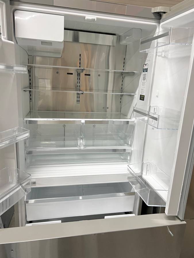 36 INCH Bosch 500 Series B36CD50SNS French Door Refrigerator * New Open Box *. Freestanding French Door Smart Refrigerator 21.6 Cu. Counter Depth, Ice Water, Ice Maker, Ultra Clarity Pro, Air Fresh, Home Connect, ENERGY STAR , Stainless Steel
