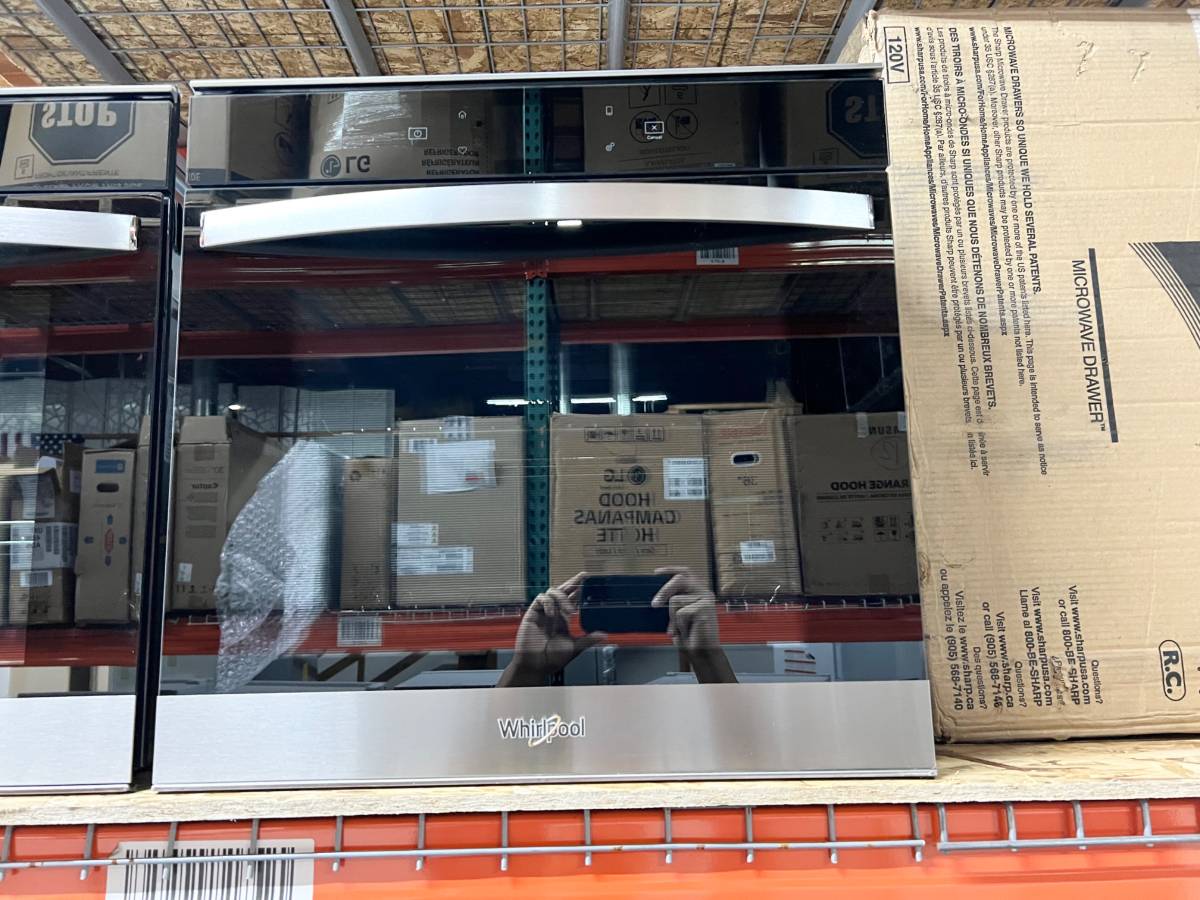 Whirlpool WOS52ES4MZ 24 Inch Single Smart Electric Wall Oven * New Open Box * Stainless Steel , True Convection , Frozen Bake, Self Clean , Remote Start , Hidden Bake Element , Control Lock , Wi-Fi
