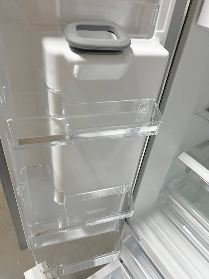 36 INCH Bosch 500 Series B36CD50SNS French Door Refrigerator * New Open Box *. Freestanding French Door Smart Refrigerator 21.6 Cu. Counter Depth, Ice Water, Ice Maker, Ultra Clarity Pro, Air Fresh, Home Connect, ENERGY STAR , Stainless Steel