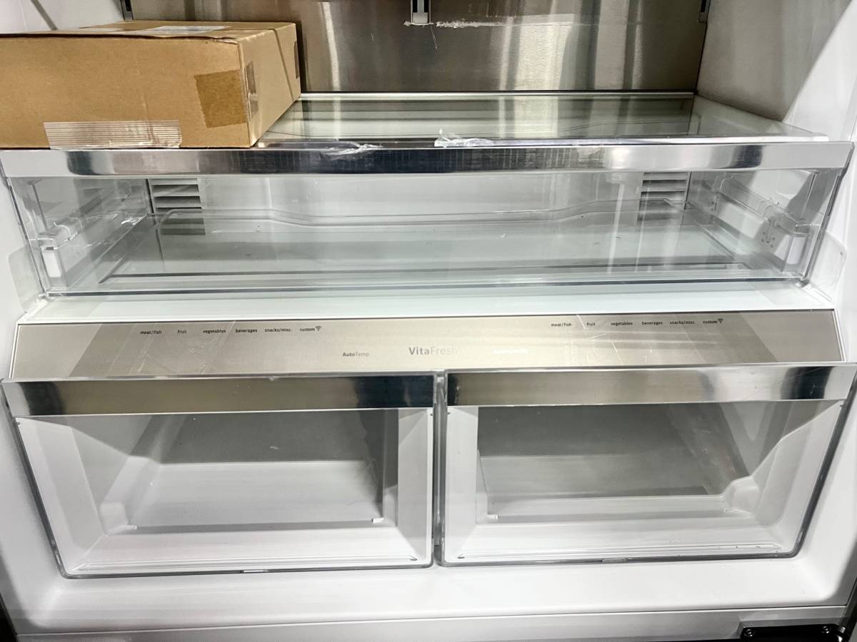 36 INCH Bosch 800 Series B36CT80SNB Smart Counter Depth French Door Refrigerator 21 Cu. Ft., Wi-Fi, Ice Maker, Touch Control Panel, LED, Dual Evaporators, ENERGY STAR Black Stainless, Used Condition