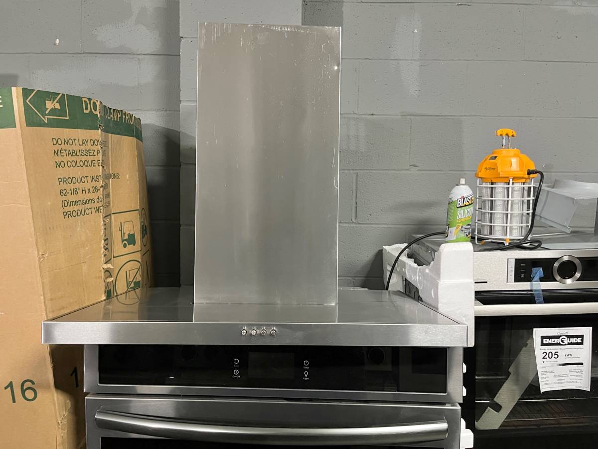 30 INCH Whirlpool WVW57UC0FS Wall Mount Range Hood Stainless new open box Stainless Steel 400 CFM Blower Inline Included