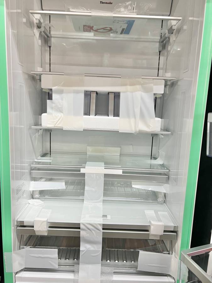 30 Inch THERMADOR T30IR900SP Panel Ready Refrigerator Column 16.8 Cu. Ft. * New Open Box *