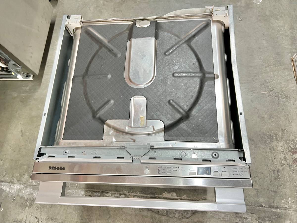 24 INCH Miele G 5000 Series G5056SCVI Fully Integrated Dishwasher Original Cutlery Tray, 44 dBA, Sanitize, PureLine Handle, Energy Star Stainless Steel Panels Included * New Open Boxn PANEL READY