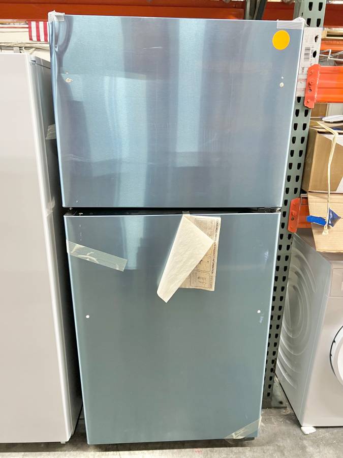 30 INCH GE GTE19JSNRSS Top Freezer Refrigerator 19.2 Cu. Ft., Reversible Hinges, Adjustable Full-Width Glass Shelves, * New Open Box * Energy Star, Sabbath, ADA Compliant, Stainless Steel