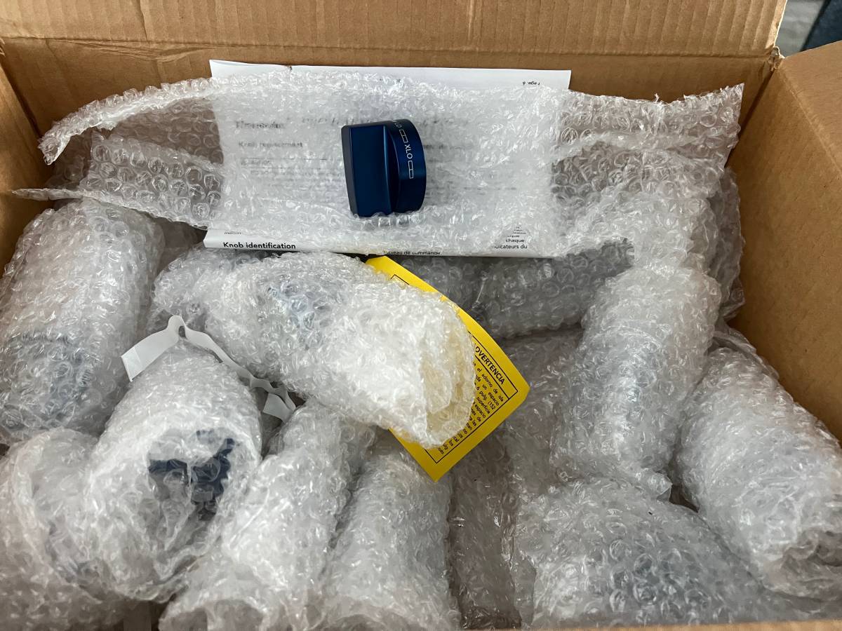 48 Inch Thermador Pro HARMONY Knob KIT PARKB48DHY Blue Knob Set 11 Knobs,2 Knob Bases * New Open Box * Blue