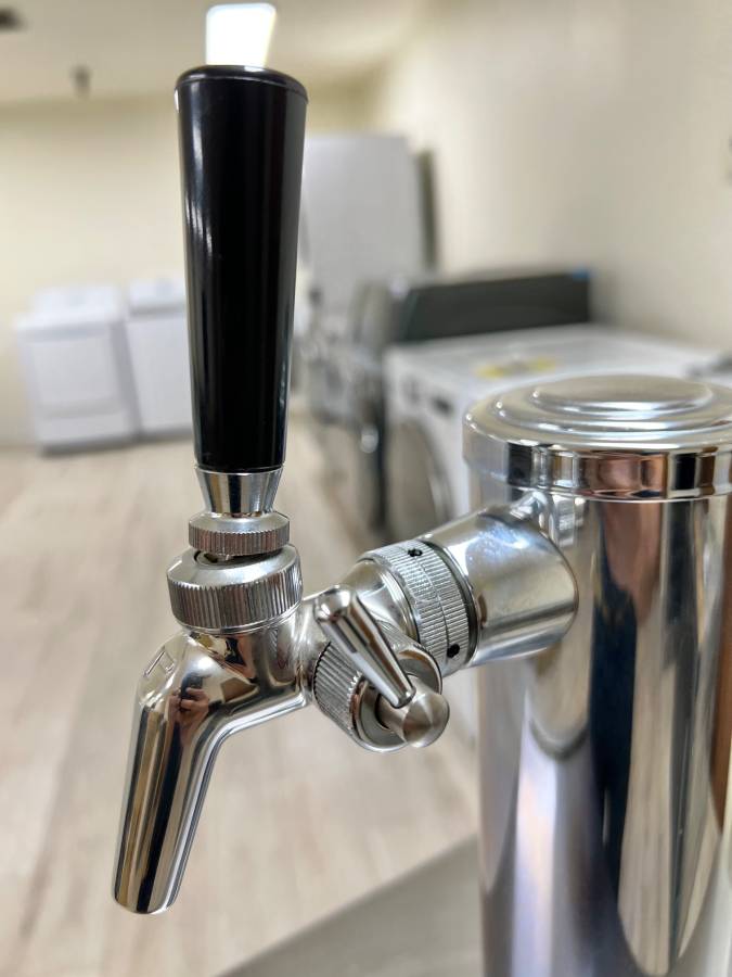 15 INCH Perlick HP15TS31L Built-in Indoor Beer Dispenser Sixth Barrel * New Open Box * 525 BTU Compressor, 650SS, Stainless Steel , Left Hinge