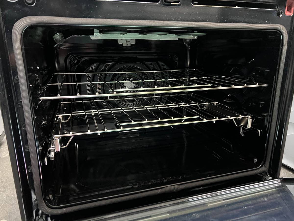 30 Inch Frigidaire GCWM3067AD Combination Electric Wall Oven Air Fry, 7.0 Cu. Ft. , Convection Oven, Steam and Self Clean, Slow Cook, Steam Bake, Microwave Oven Combo, Black Stainless Steel * New Open Box *
