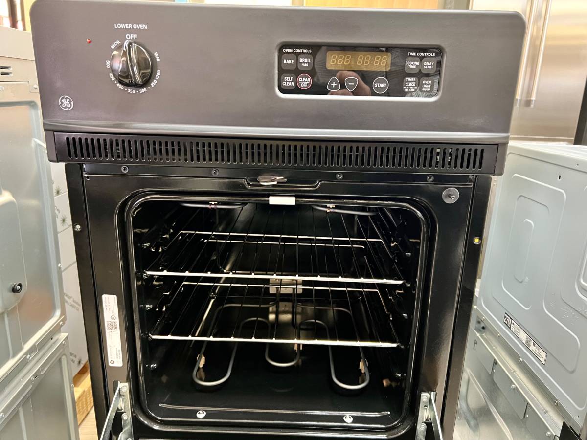 24 INCH GE JRP28SKSS Double Electric Wall Oven * New Open Box * Stainless Steel , Self Clean , Foamless Glass Doors, Interior Oven Light , Electronic Controls ,  Sabbath ,