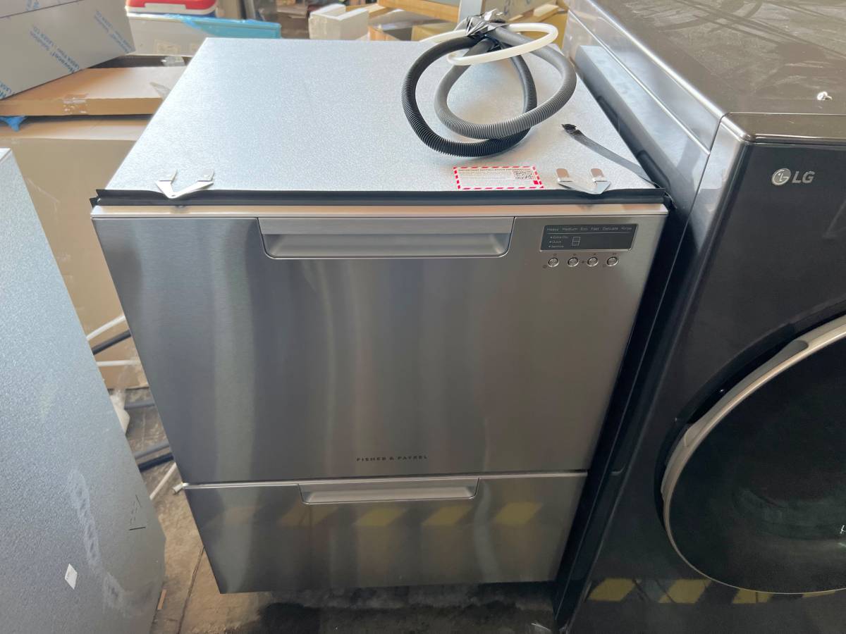24 INCH Fisher & Paykel DishDrawer Series DD24DCTX9N Full Console Double DishDrawer with 14 Place Setting Capacity, 15 Wash Cycles, Sanitize, Cutlery Basket, Child Lock, 44 dBA Energy Star Stainless Steel
