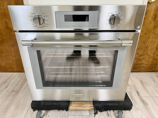30 INCH Thermador Professional POD301W Single Convection Oven Stainless Steel NEW * Open Box Convection Smart Electric Wall Oven , Self Clean , Meat Probe , Fast Pre-Heat, Telescopic Racks.