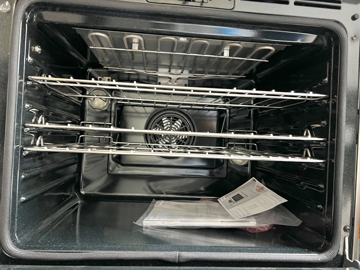 30 INCH Bosch 800 Series HDI8056U Slide-In Dual Fuel Range * New Open Box  * 5 Sealed Burners, 4.6 cu. ft. Oven, Touch Control, Warming Drawer,  Meat Probe, Self-Clean, Sabbath , Stainless Steel