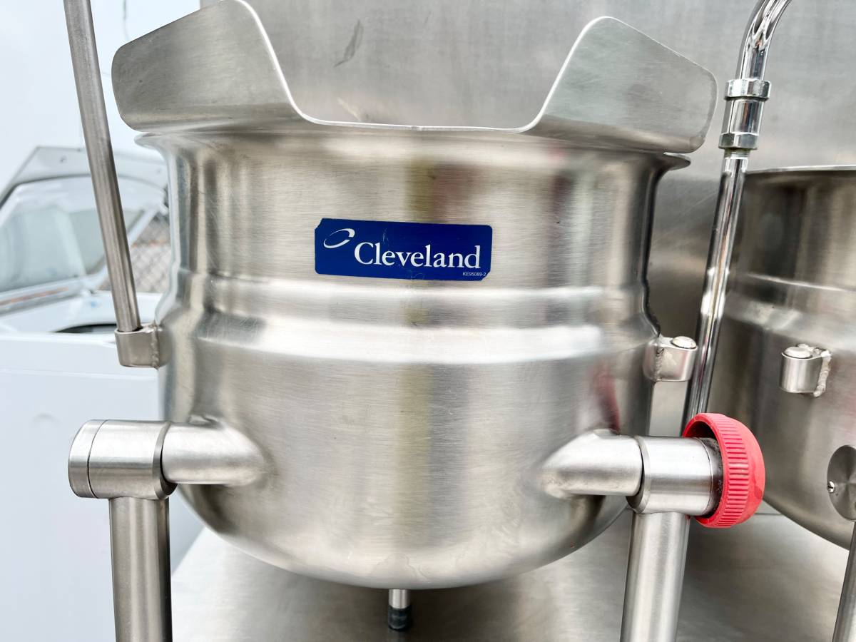 Commercial Cleveland Range 36GMK66200 Twin 6 Gal Gas Kettle Cabinet * Used Condition