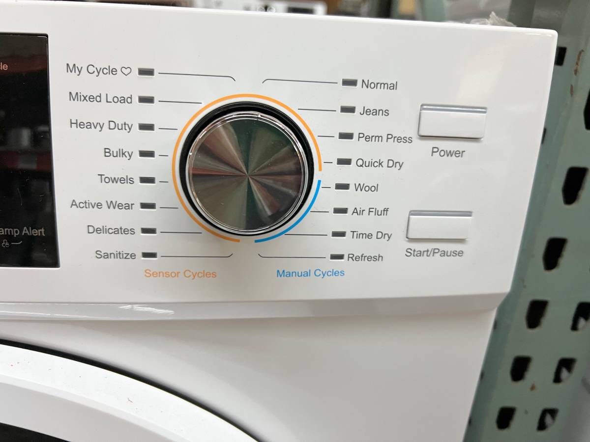 24 INCH Insignia 4.4 Cu. Ft. Stackable Electric Dryer Ventless *New Open Box * White , 16 Cycle , Ventless , Energy Star Certified , Damp Dry Signal , LCD Screen with Knob , 4.4 CU FT ,