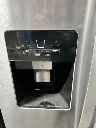 36 Inch Whirlpool Side by Side Refrigerator New Open Box *Refrigerator 24.55 Cu. Ft. , Can Caddy, Frameless Glass Shelves, External Ice and Water Dispenser, EveryDrop Water Filtration, ADA Fingerprint Resistant Stainless Steel
