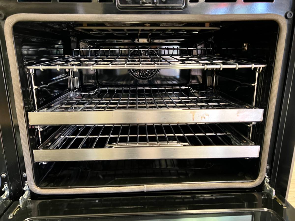 48 INCH Dacor Contemporary DOP48M96DLM Freestanding Professional Dual Fuel Smart Range with 6 Sealed Burners, Double Oven, 6.6 Cu. Ft. , Steam, Self-Clean, Dual-Stack Burners, Electric Griddle, Graphite Stainless, Gas * New Open Box *