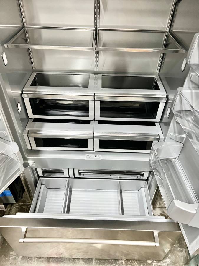 42 INCH KitchenAid KBFN502ESS Built-In French Door Refrigerator 24.2 cu. ft., 4 Glass Shelves, Preserva Food Care System, Automatic Ice Maker, Platinum Interior, LED * New Open Box * Door Open Alarm, Sabbath, ENERGY STAR Stainless Steel