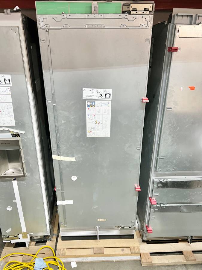 30 Inch THERMADOR T30IR900SP Panel Ready Refrigerator Column 16.8 Cu. Ft. * New Open Box *