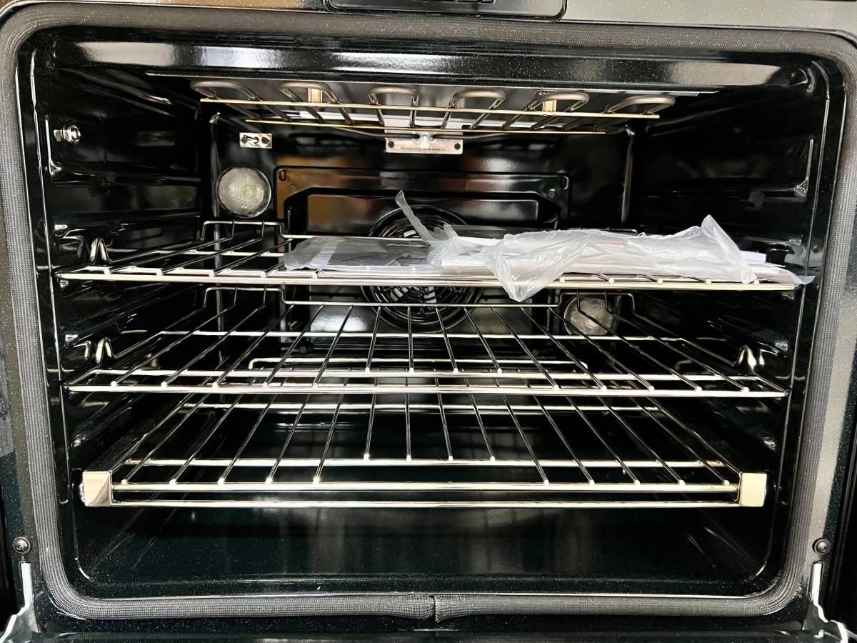 30 INCH Bosch 800 Series HBL8743UC Microwave Oven Combo Black Stainless Steel * New Open Box * Self Clean , Meat Probe , Fast Pre-Heat, Telescopic Racks., Speed Oven,WIFI,Proof Mode,Glide Racks