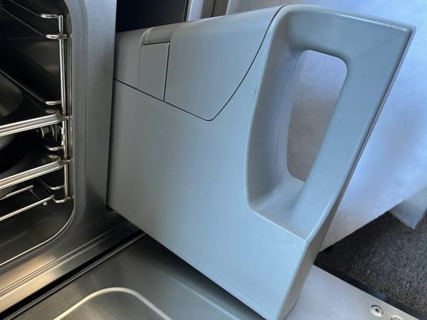 24 INCH Miele Steam Single Wall Oven Stainless Steel DG4080SS , Used Condition ,