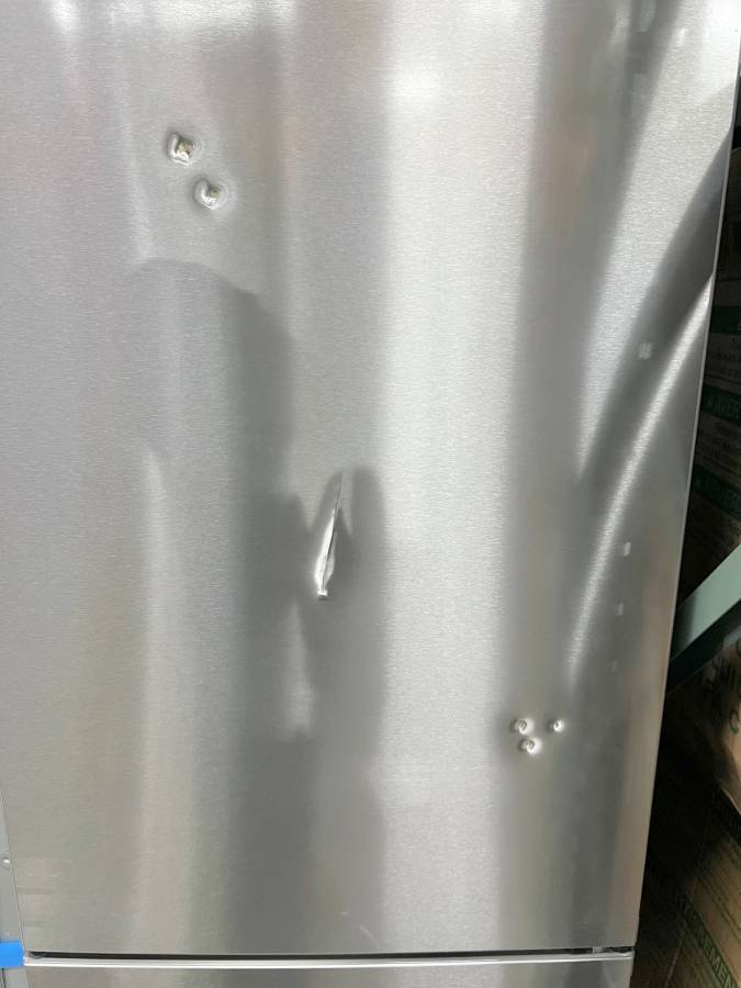 24 INCH Bosch 800 Series B24CB80ESS Freestanding Refrigerator Freezer * New Open Box * Counter Depth Freestanding Bottom Freezer Smart Refrigerator 12.8 cu. ft.  Ice Maker, Internal Water Dispenser , Stainless Steel