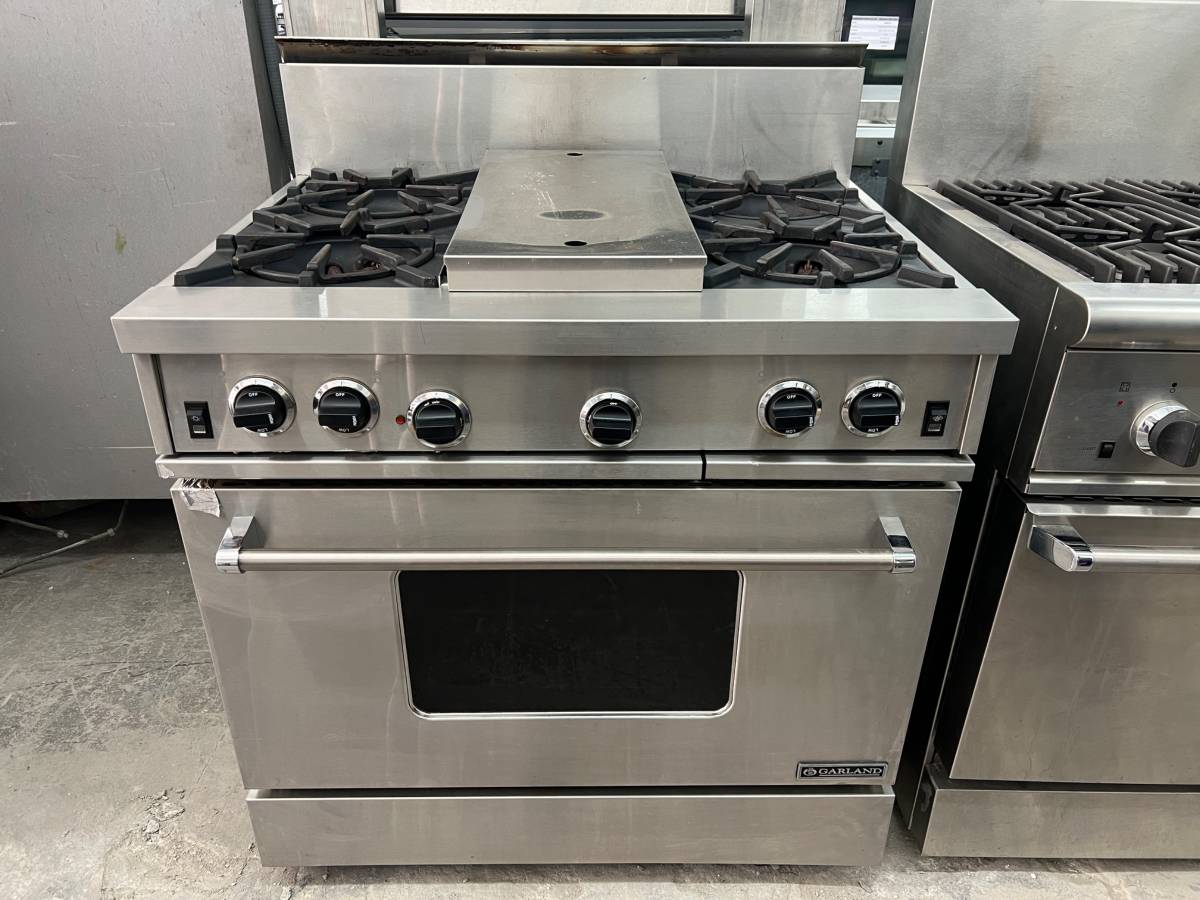 36 INCH Garland Gas Range, 4 Burner with Griddle ,Convection Oven, Stainless Steel , Used Condition ,