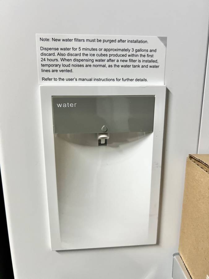 36 INCH Bosch 800 Series  B36CT80SNB Smart Counter Depth French Door Refrigerator  21 Cu. Ft., Wi-Fi, Ice Maker, Touch Control Panel, LED, Dual Evaporators,  ENERGY STAR Black Stainless, Used Condition