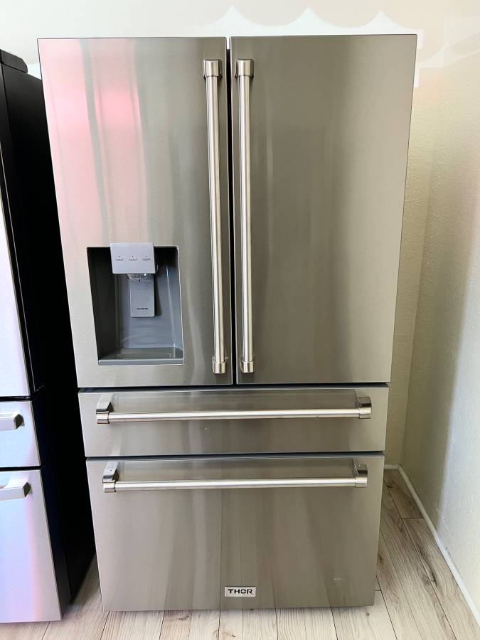 36 INCH Thor Kitchen TRF3601FD Counter Depth French Door Refrigerator * New Open Box  21.6 cu.ft., Ice Water Dispenser, Counter Depth, Triple-Tech Cooling System, Crisper Drawers, Super Freezing and Cooling Function, ENERGY STAR