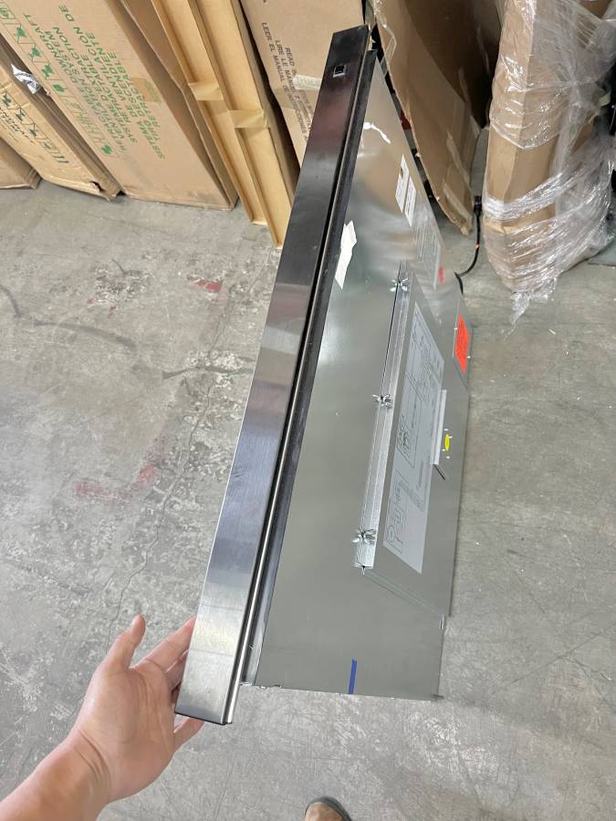 36 INCH Dacor Contemporary MRV3615S Downdraft Range Hood Black Stepless Blower Speed Capacity, Versatile Blower Options, Button Control, Removable Grease Filters * New Open Box * Silver Stainless