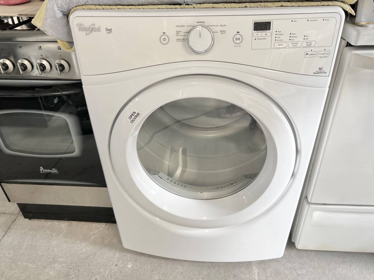 27 INCH Whirlpool Duet WGD72HEDW 7.4 cu. ft Gas Dryer  , White , Used Condition