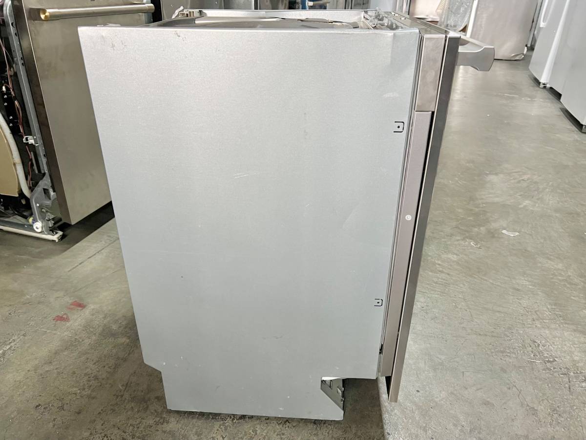 24 INCH Miele G 5000 Series G5056SCVI Fully Integrated Dishwasher Original Cutlery Tray, 44 dBA, Sanitize, PureLine Handle, Energy Star Stainless Steel Panels Included * New Open Boxn PANEL READY