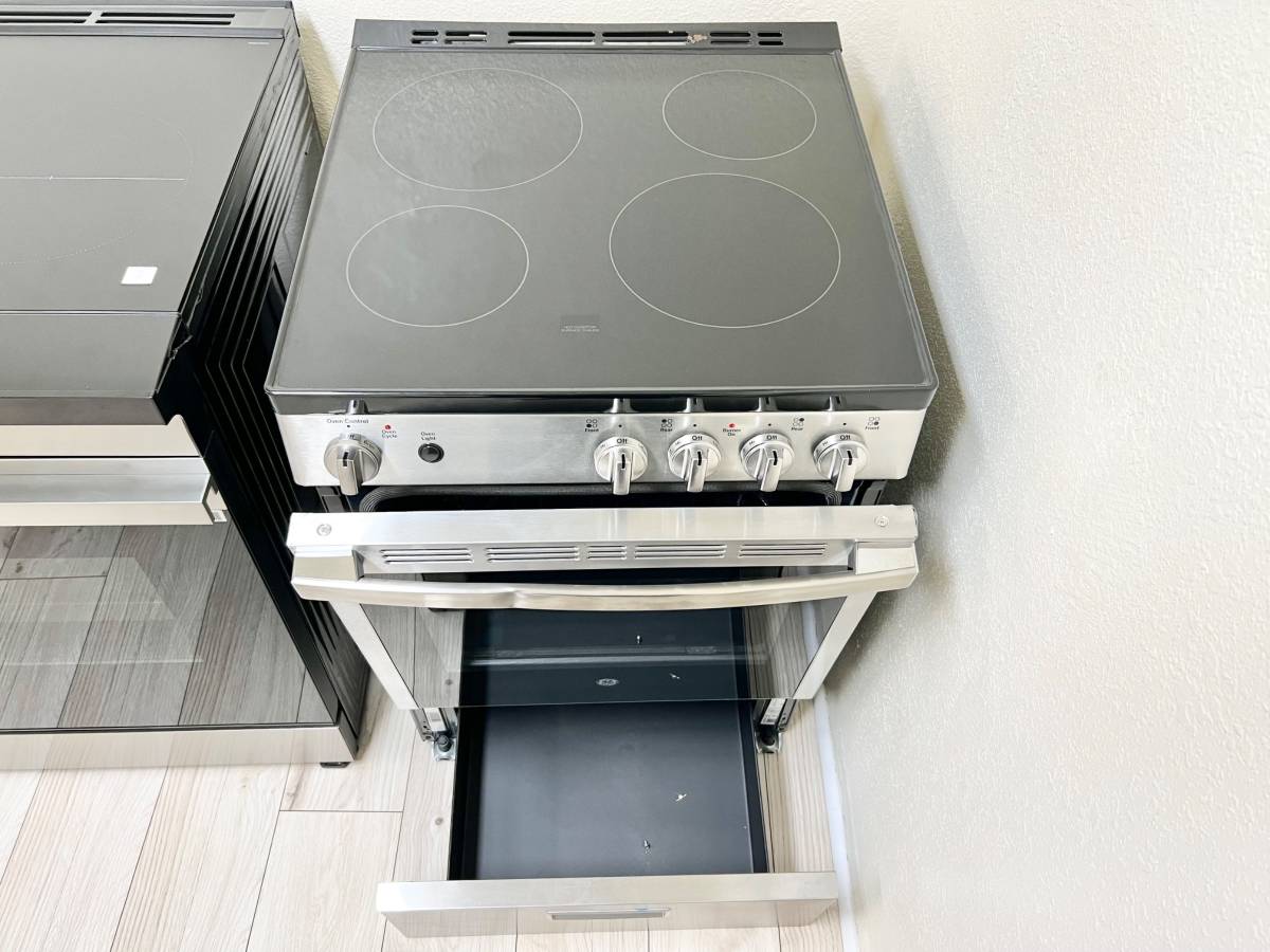 24 INCH GE JAS640RMSS Electric Range Smooth Glasstop * New Open Box * Freestanding Electric Range 4 Elements, Glasstop, Stainless Steel