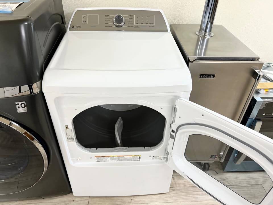 27 INCH GE Profile PTD60EBSRWS Electric Dryer 7.4 Cu. Ft. Sanitize Built-In WiFi Powered by SmartHQ, Washer Link, Sanitize Cycle, My Cycle, Quick Dry, Sensor Dry, Eco Dry, * New Open Box * Energy Star, White .