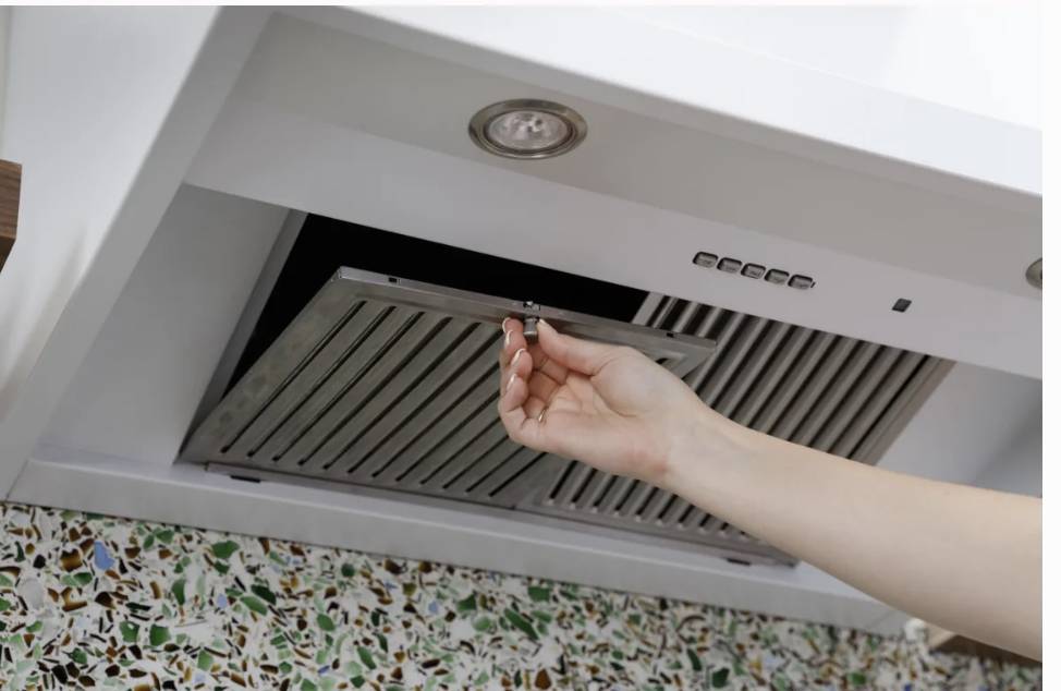 30 Inch GE Cafe CVW93044PWM Wall Mount Range Hood 600 CFM White * New Open Box * Commercial Wall Mount Range Hood ,  4 Speed , 600 CFM Blower , Push Button Control ,  LED Lights , Night Light , Chef Connect , Wi-Fi ,  UL , ADA , Matte White .