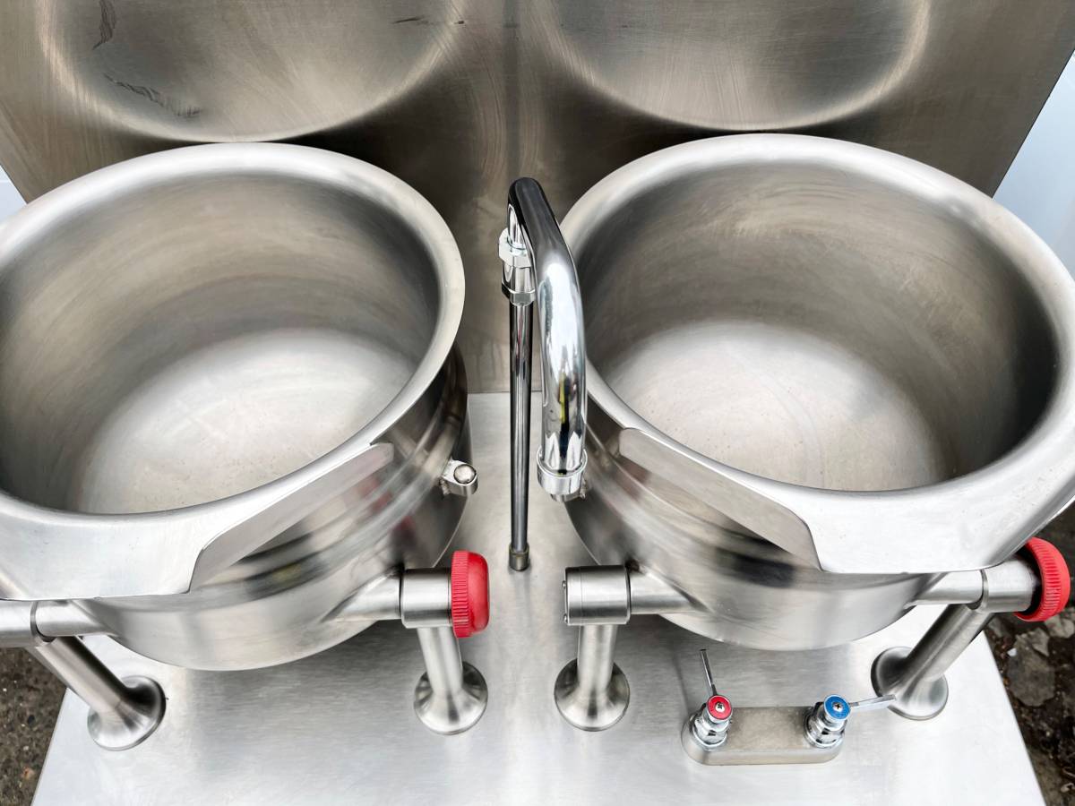 Commercial Cleveland Range 36GMK66200 Twin 6 Gal Gas Kettle Cabinet * Used Condition