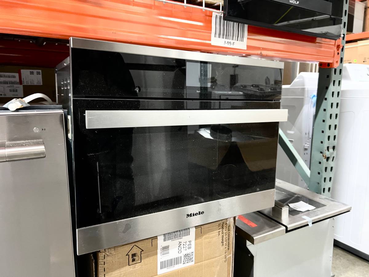 24 INCH Miele DG6600 Single Electric Steam Oven , European Convection * New Open Box * Stainless MasterChef , MultiSteam , Temperature Probe , XL Cavity , PerfectClean Finish , Sensor Tronic Controls , Silhouette Handle, Sabbath Mode, Clean Touch Steel