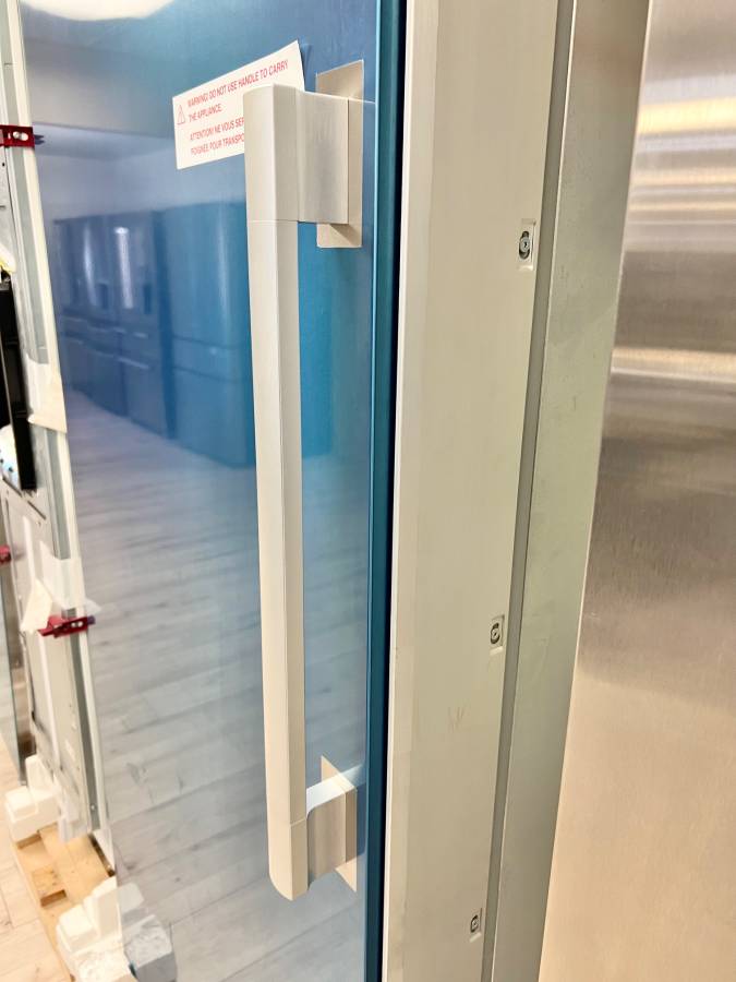 30 INCH Miele BUILT IN K2811SF Refrigerator Column ,ENERGY STAR * New Open Box * 16.8 Cu. Ft. Capacity, WIFI, Push 2 open, MaxLoad Hinge, Sabbath, Active AirClean Filter, ENERGY STAR Stainless Steel, Left Hinge .