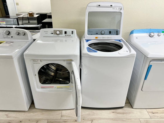 27 Inch Insignia Top Load Washer Machine 4.2 Cu Ft , Gas Dryer 6.7 CU Ft SET , New Open Box