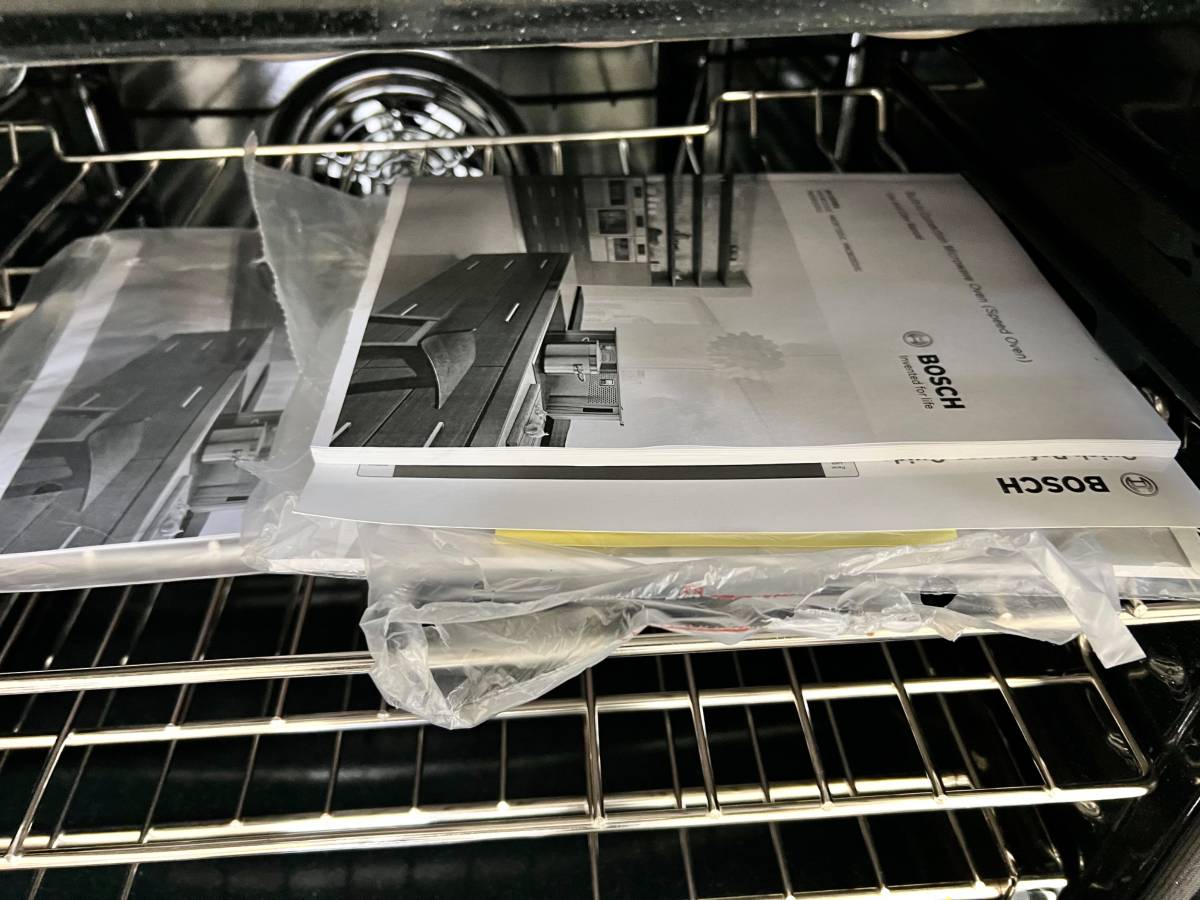 30 INCH Bosch 800 Series HBL8743UC Microwave Oven Combo Black Stainless Steel * New Open Box * Self Clean , Meat Probe , Fast Pre-Heat, Telescopic Racks., Speed Oven,WIFI,Proof Mode,Glide Racks