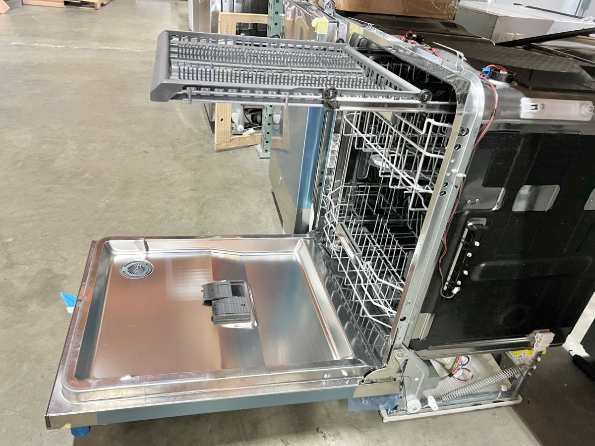 24 Inch GE Monogram Statement Series ZDT925SPNSS Dishwasher * NEW * Open Box Stainless Steel