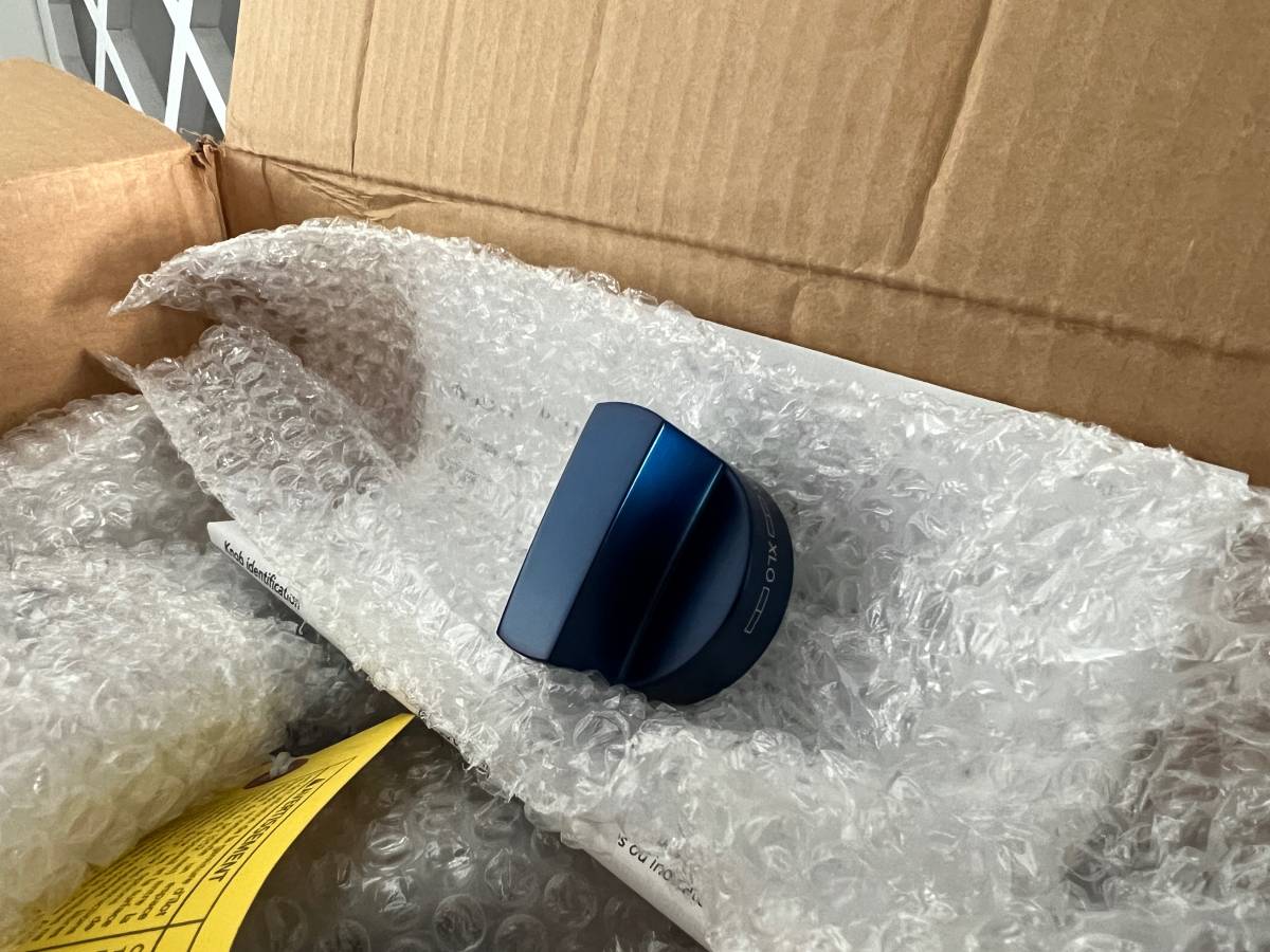 48 Inch Thermador Pro HARMONY Knob KIT PARKB48DHY Blue Knob Set 11 Knobs,2 Knob Bases * New Open Box * Blue