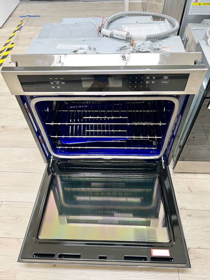 30 INCH KitchenAid KOSE500ESS Single Convection Electric Wall Oven New Open Box Stainless Steel * 5 Cu Ft , Even Heat True Convection Oven , ADA Compliant , Self Clean.