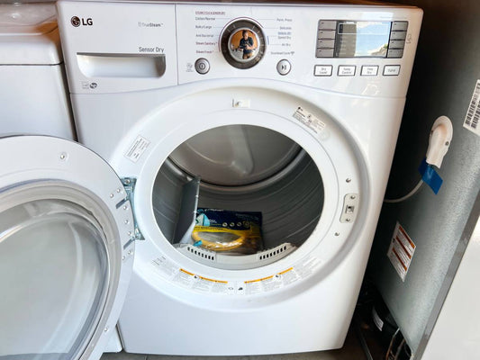 27 INCH LG Steam Dryer DLGX3371W  7.4 cu. ft. Gas Dryer White , Used Condition